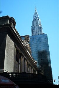 chryslerbuilding hinter grand central station